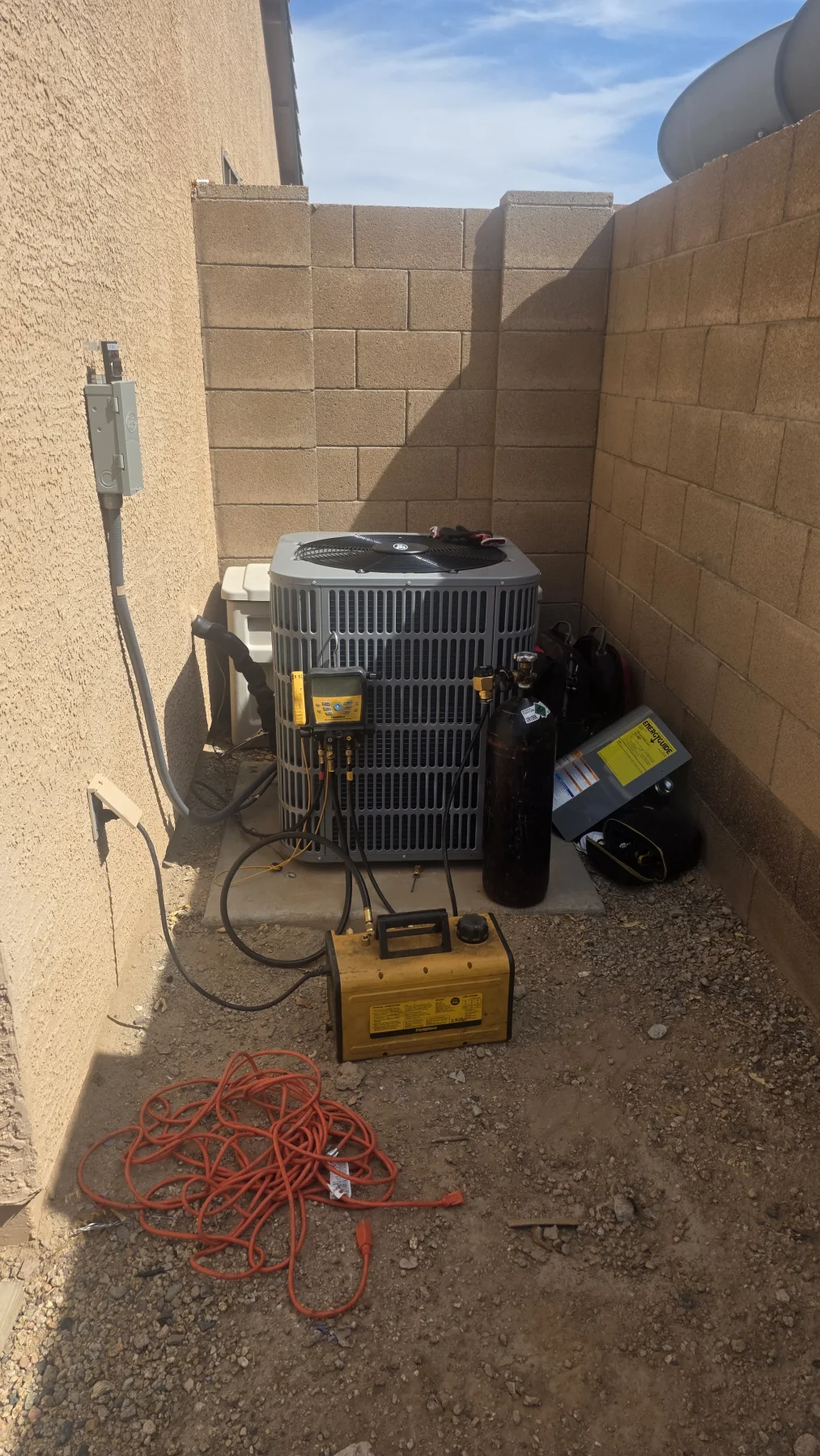 Gray Goat Air HVAC installation in Surprise Arizona 4 ton AC Pro M Series gas split HVAC installation in Surprise Arizona